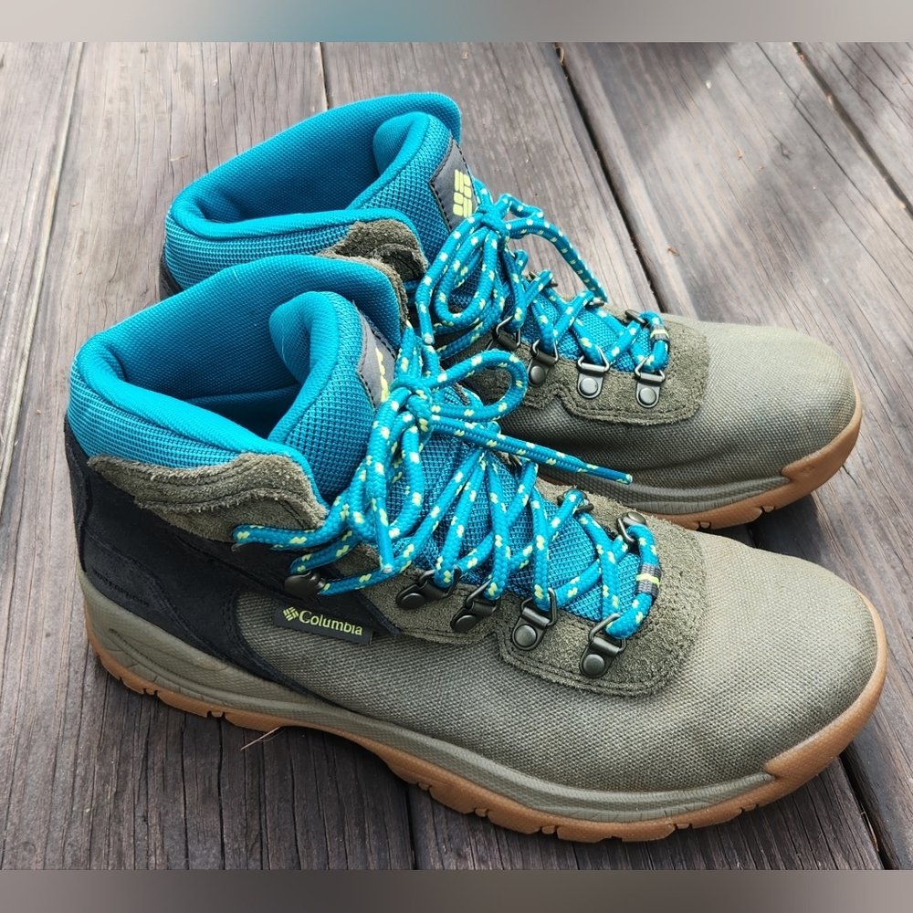 Columbia Women's Newton Ridge Lightweight Waterproof Hiking Boot Green Teal